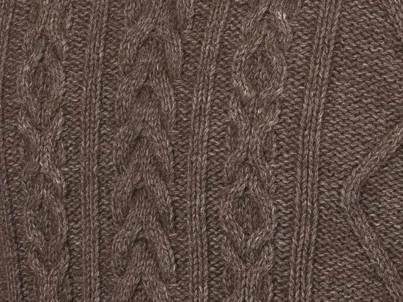 pull en laine à torsades